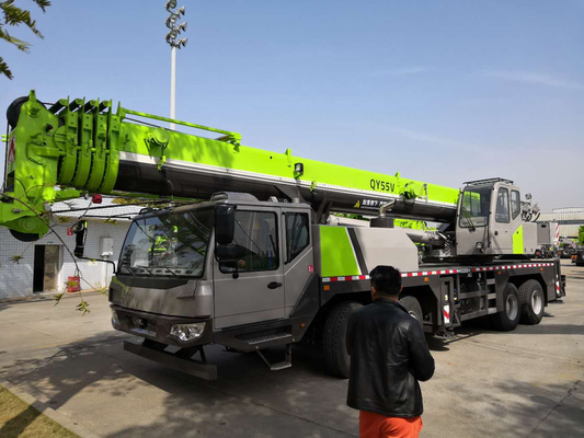 Precio de fábrica chino de 55 recambios de Ton Heavy Truck Crane With QY55V552